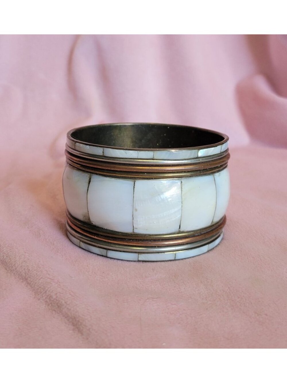 Vintage Brass Toned Mother of pearl Thick White Bangle Bracelet B1A